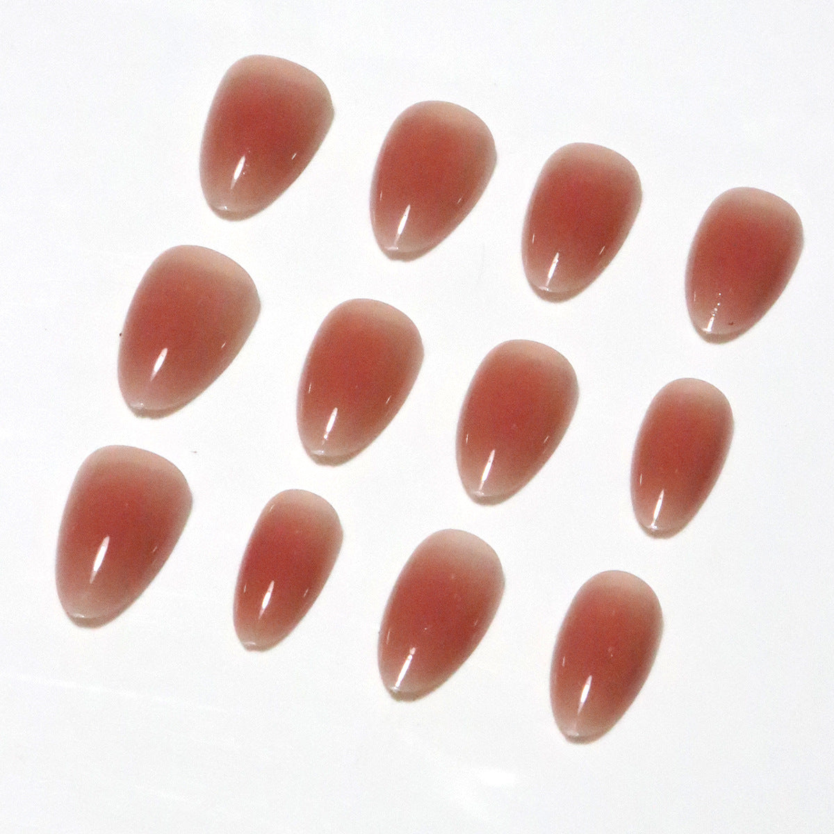 Glänzende Ombre Mandel-förmige Nagelspitzen Brehn