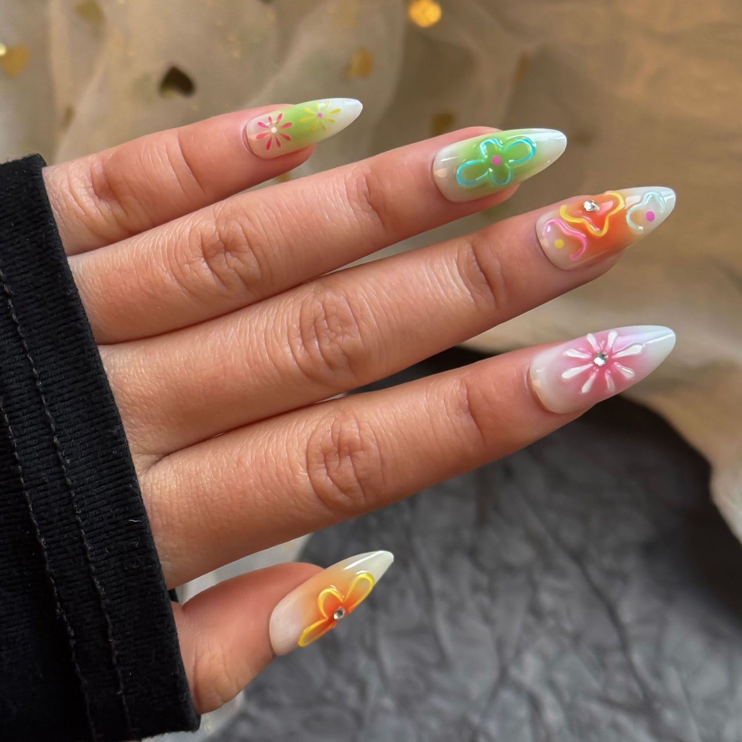Künstlerisches Floral Press-On Nails Kit Brehn
