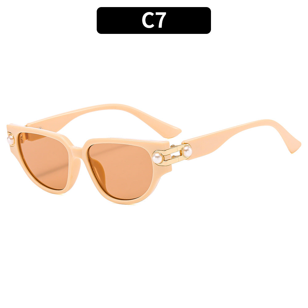 Statement Cat-Eye Sonnenbrille mit dekorativen Perlen
