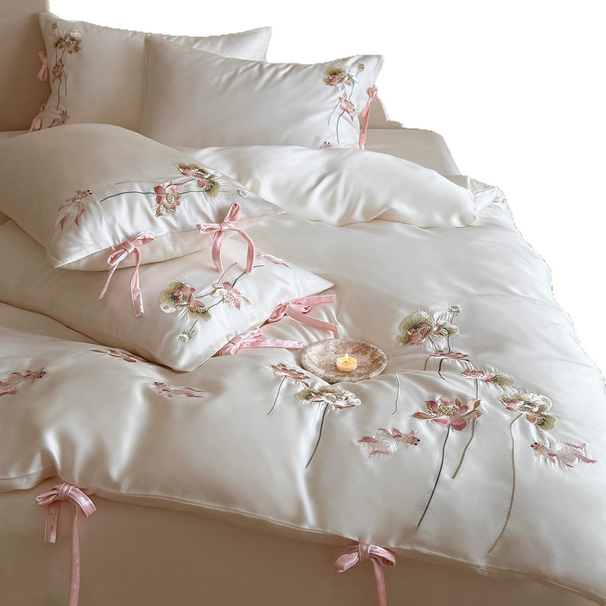 Besticktes Satin-Feel Bettbezugset mit Bändchenverschluss und floralen Applikationskissenbezügen