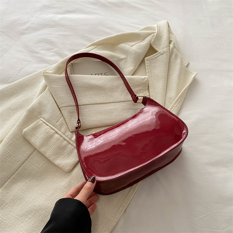 Chic Lackleder Schultertasche Brehn