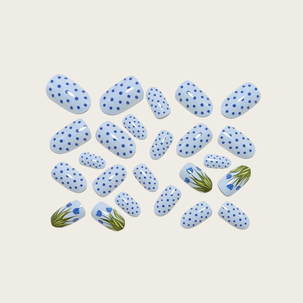 Kunstnägel Im Stilvollen Blauen Blüten-Design Brehn