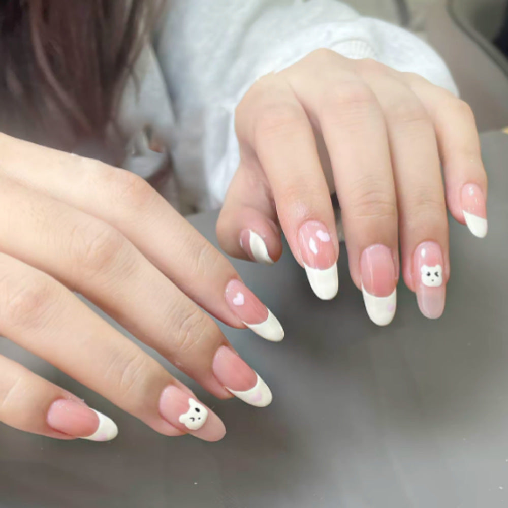Niedliches Cartoon-Charakter Press-On-Nagelset Brehn
