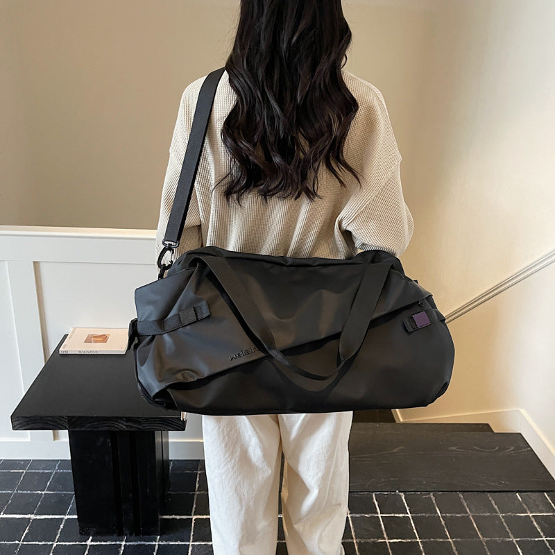 Damen Sportliche Reisetasche mit robustem Material und flexibler Trageoption Brehn
