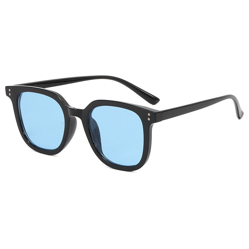 Damen quadratische Designerbrille mit dickem Rahmen und elegantem Profil Brehn