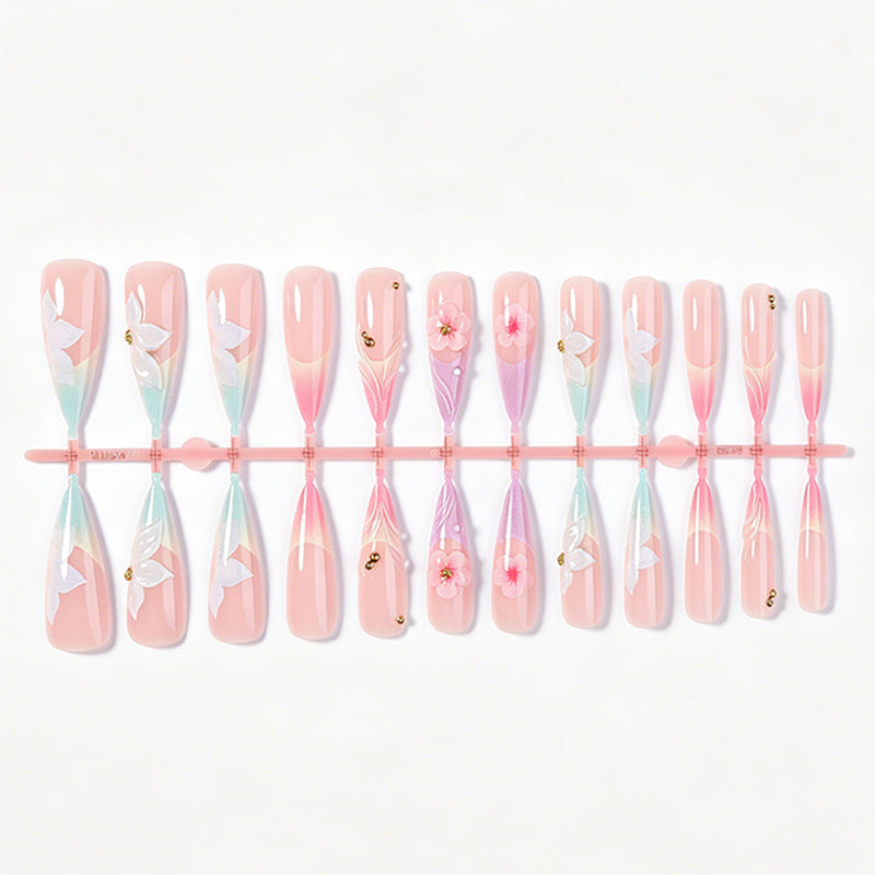 Elegantes Künstlerisches Press-On-Nagelset mit Blumendesigns Brehn