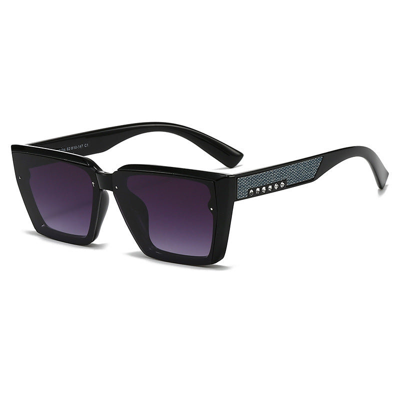 Damen stilvolle Sonnenbrille mit funkelnden Akzenten Brehn