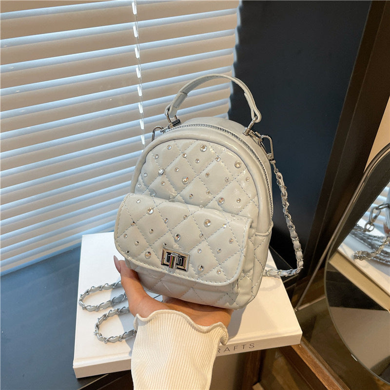 Quilted Mini-Rucksack mit Strass-Akzenten Brehn