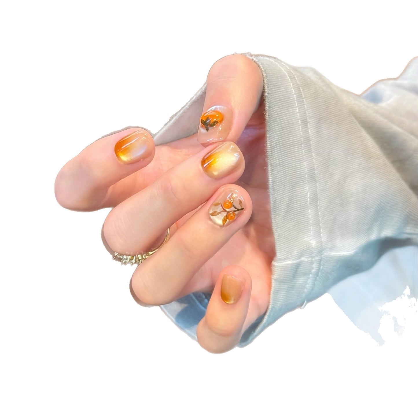 Kunstnägel Im Eleganten Ombre-Look mit Floralem Akzent Brehn