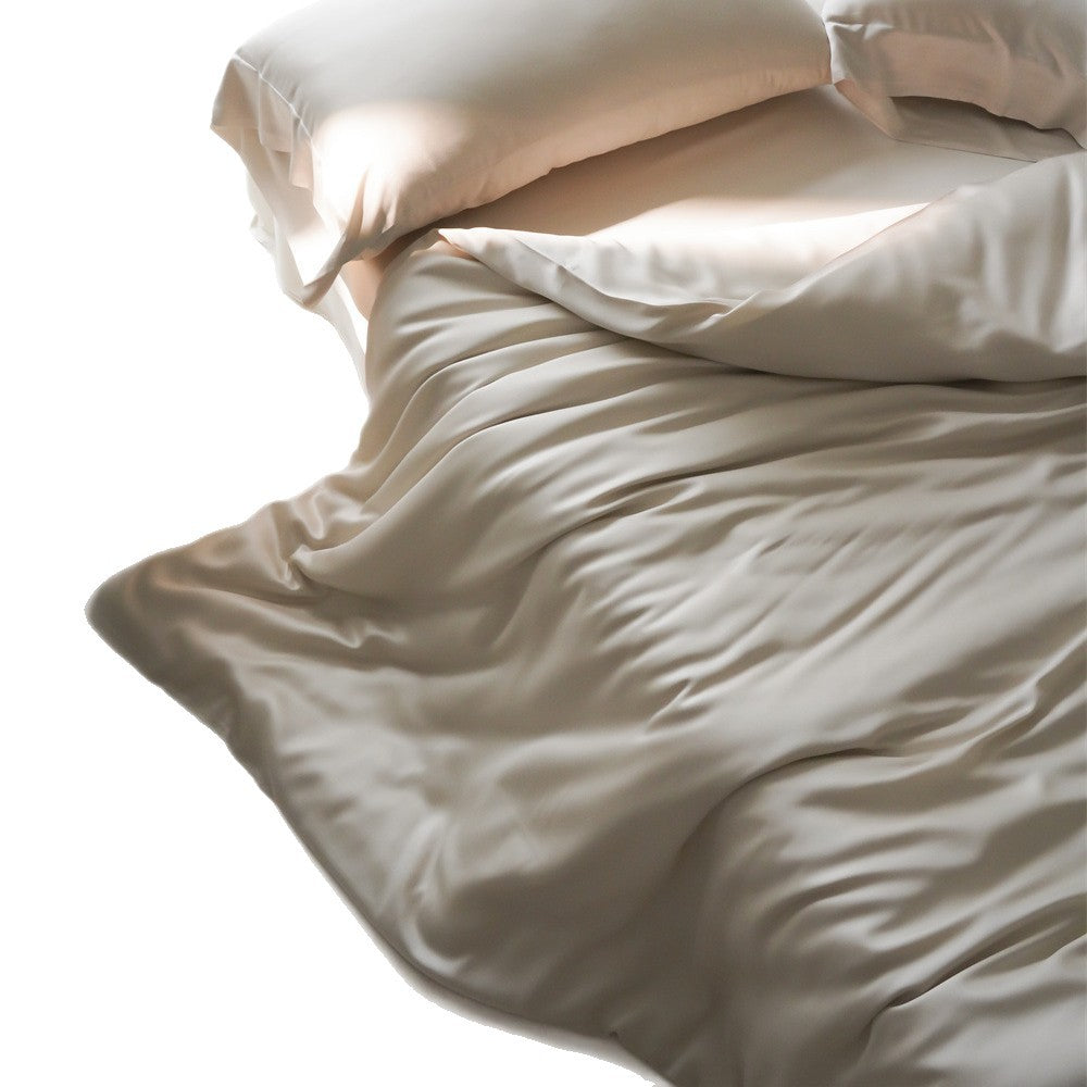 Luxuriöses Baumwollsatin-Bettwäscheset mit seidig-glattem Finish und Hotelverschluss