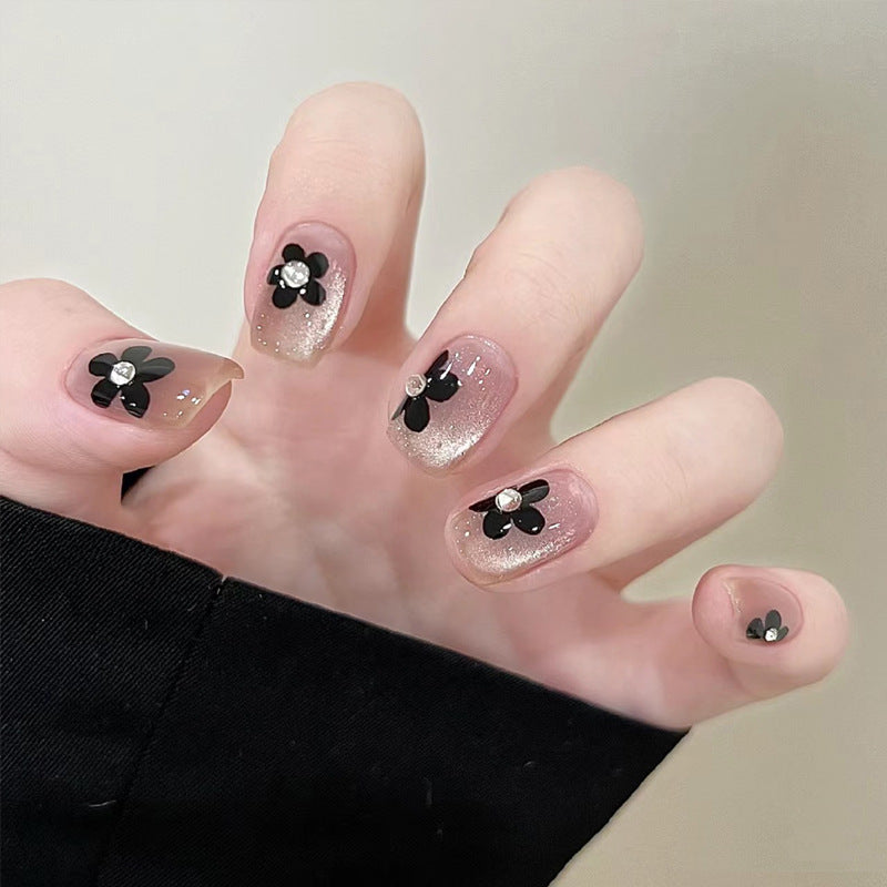 Blumen-Design Press-On Nägel mit Edelstein-Akzenten Brehn