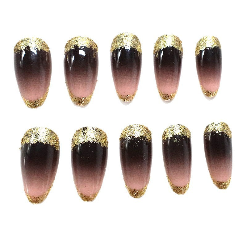 Glitzernde Ombre-Nagelverzierungen Brehn
