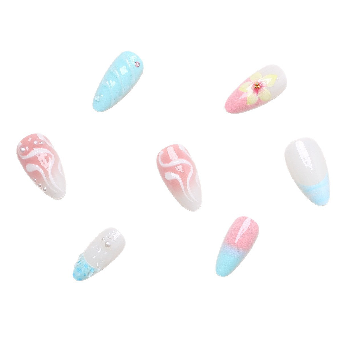 Kunstvolle Nagelspitzen mit Muschel-Design Brehn
