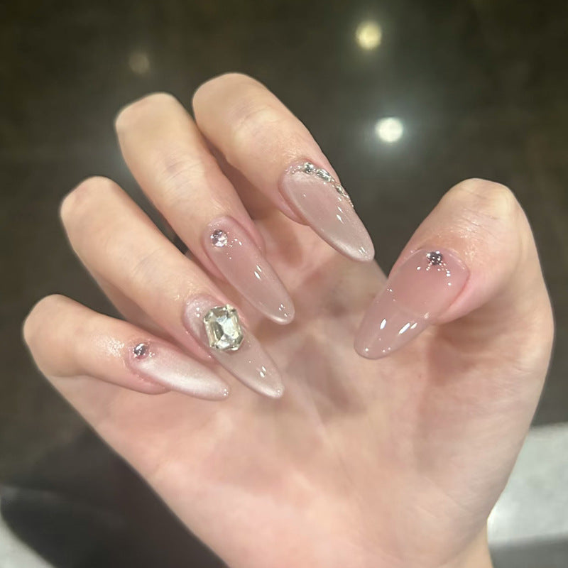 Elegantes Stiletto Press-On Nail Art Set mit glitzernden Akzenten Brehn
