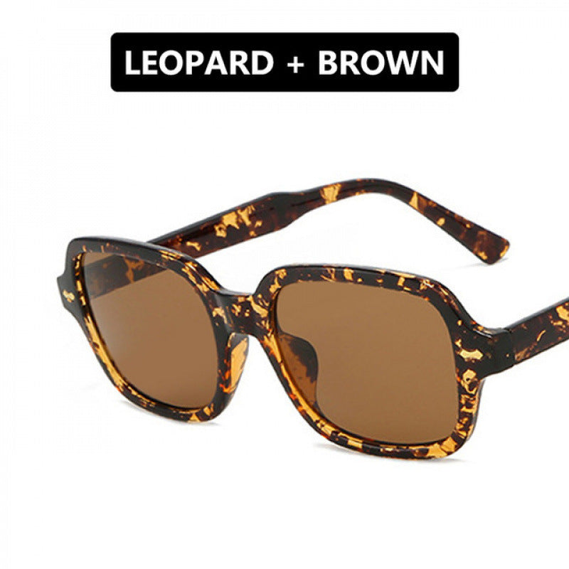 Damen modische Sonnenbrille mit kantigem Rahmen und gelben Gläsern Brehn