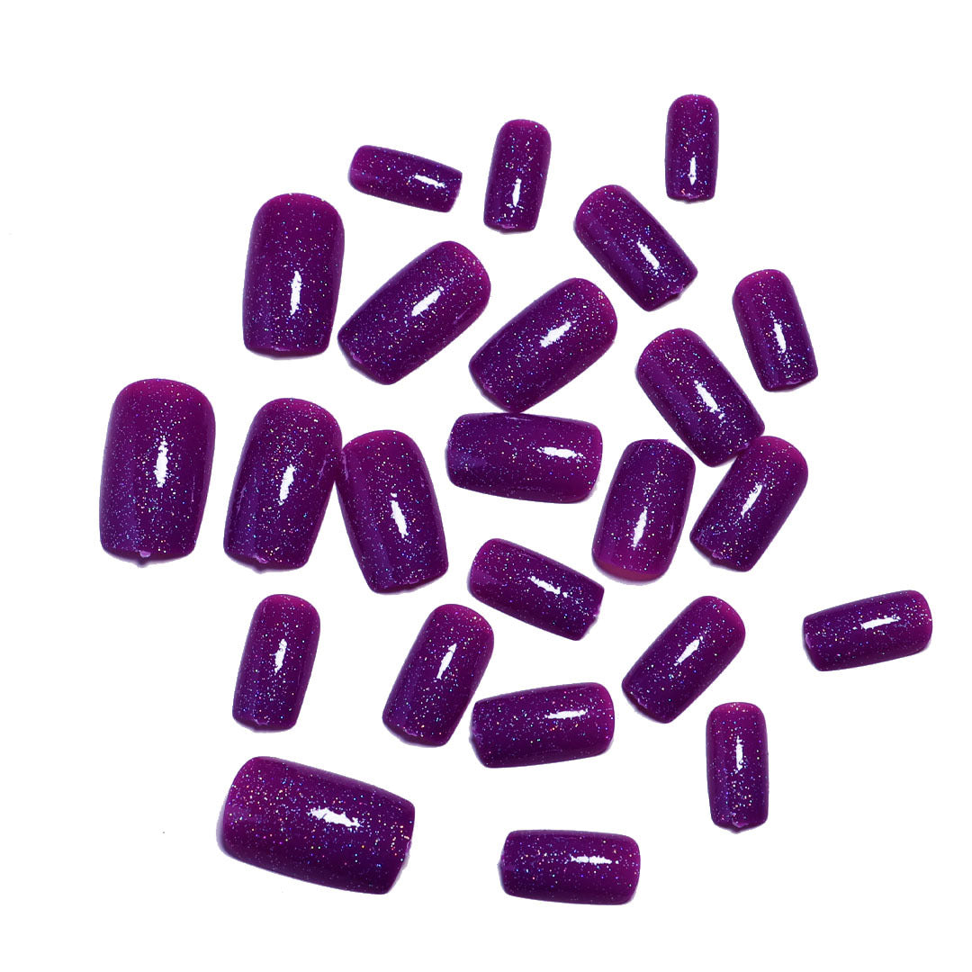 Glitzernde Gel-Nail-Tipps Brehn
