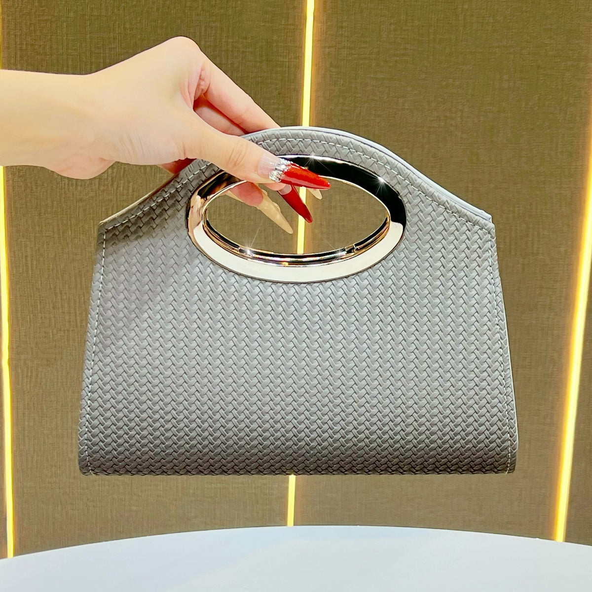 Strukturierte Handtasche Clutch