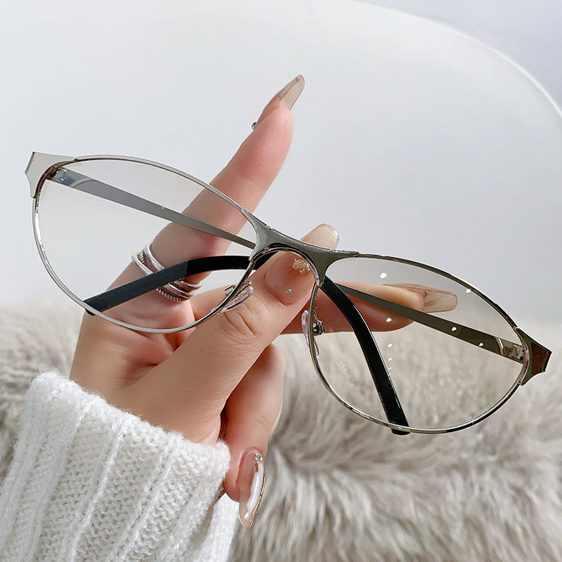 Stylische Vintage-inspirierte Brille