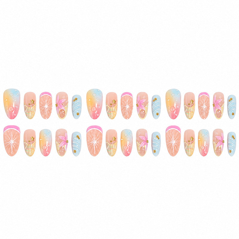 Kunstnagelset mit eleganten floralem Design und Glitzerakzenten Brehn