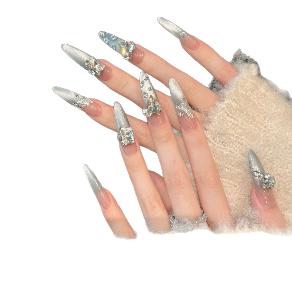 Dekorative Stiletto Press-On Nagelkunst Set mit Strassakzenten