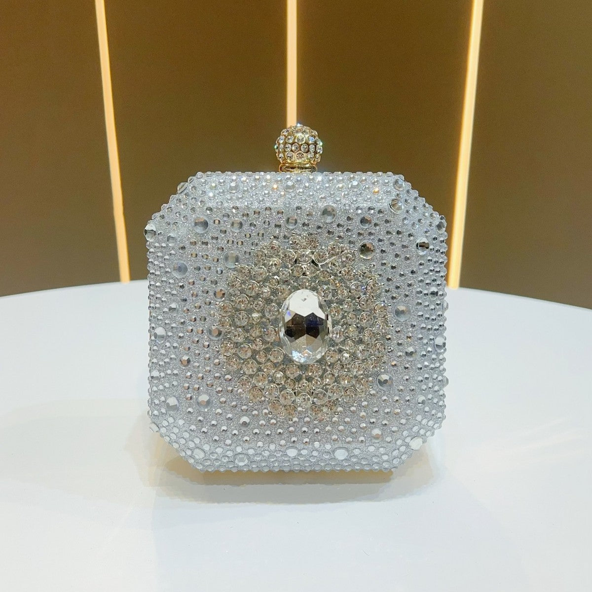 Glänzende mit Strass verzierten Clutch