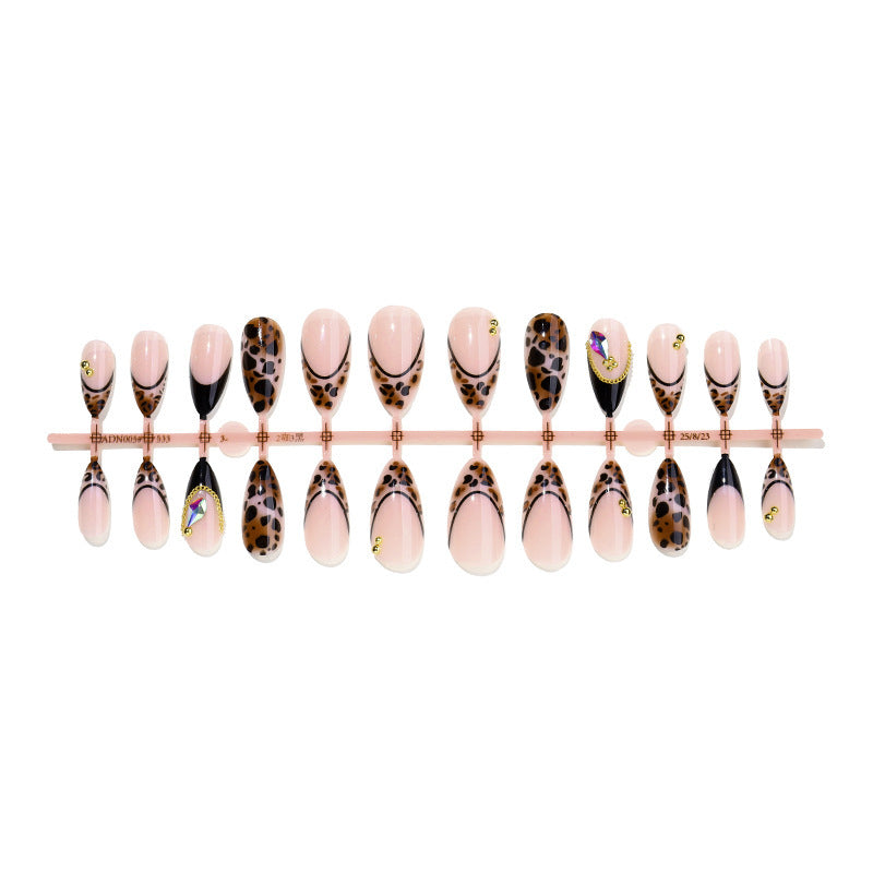 Kunstnagelset mit elegantem Leoparden-Design Brehn