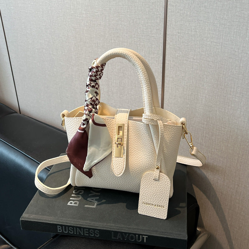 Texturierte Leder Mini Handtasche
