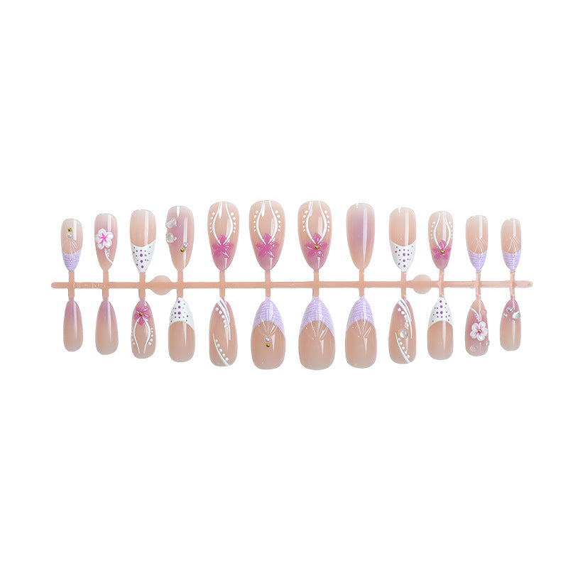 Elegantes floral-verziertes Press-On-Nagel-Set