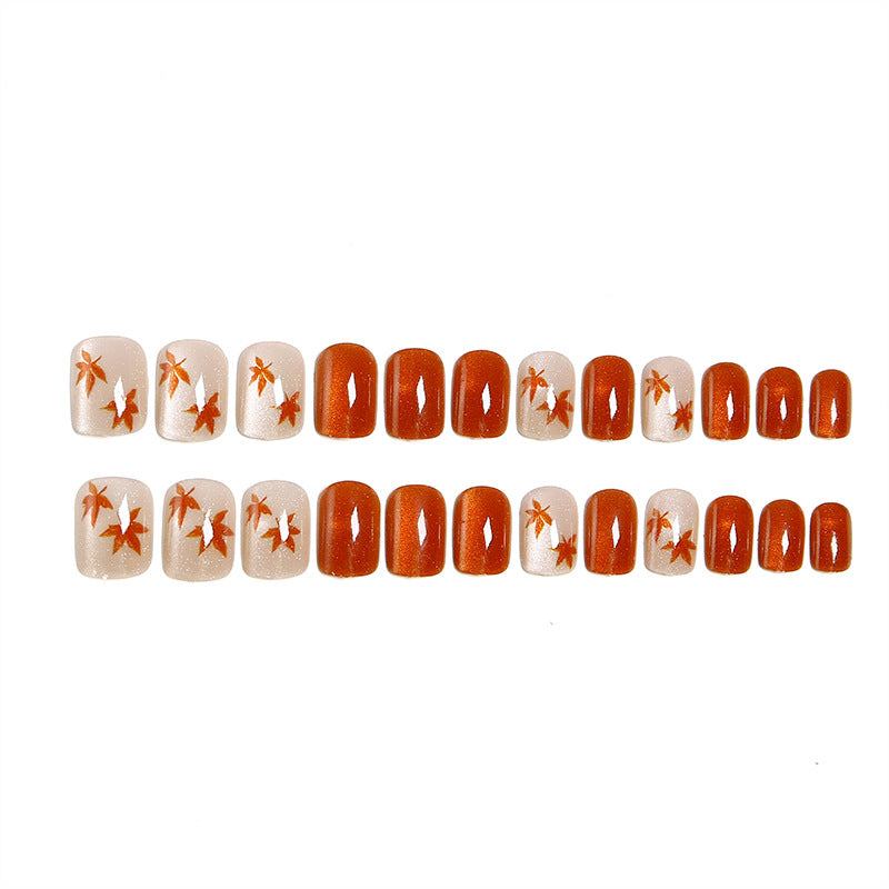 Elegantes Nagelset mit herbstlichen Blättern Brehn