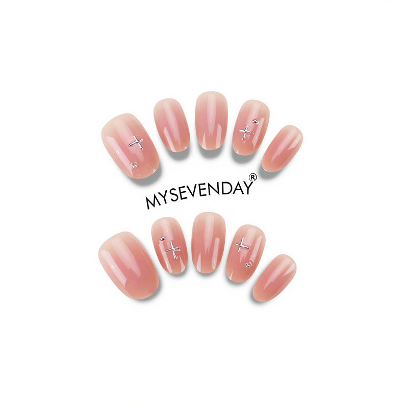 Elegante Glänzende Nail Tips mit Subtilen Sternakzenten Brehn