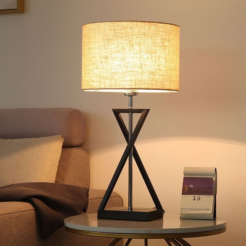 Moderne geometrische Schreibtischlampe