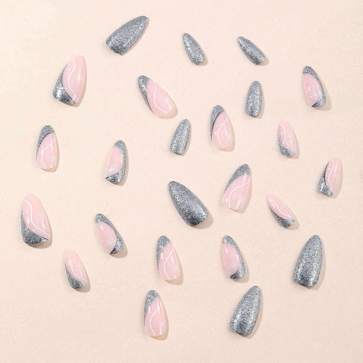 Stylische Stiletto Nagelkunstverlängerungen Brehn