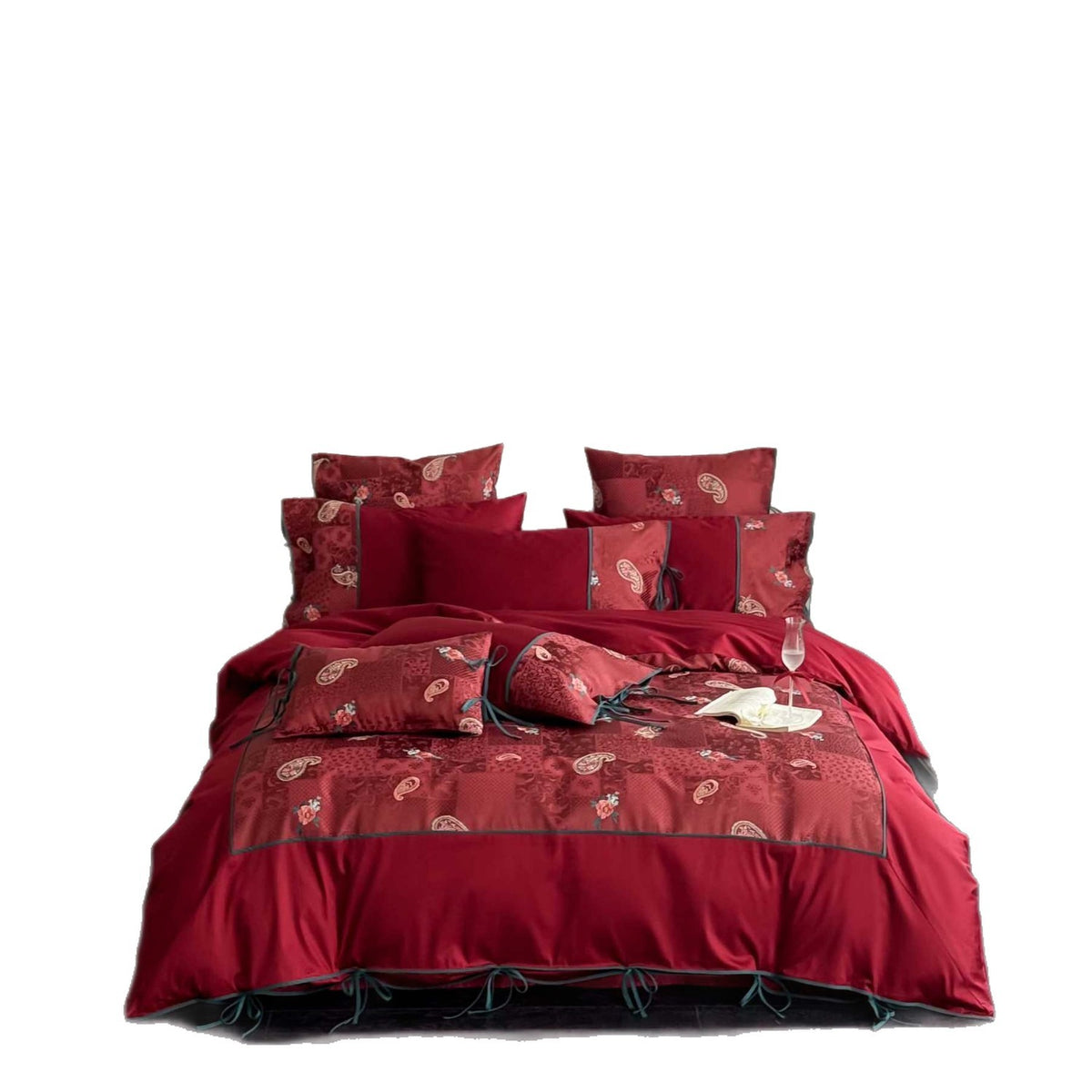 Wendbare Bettwäsche-Garnitur aus Baumwollsatin mit Paisley-Patchwork und Zierbändern