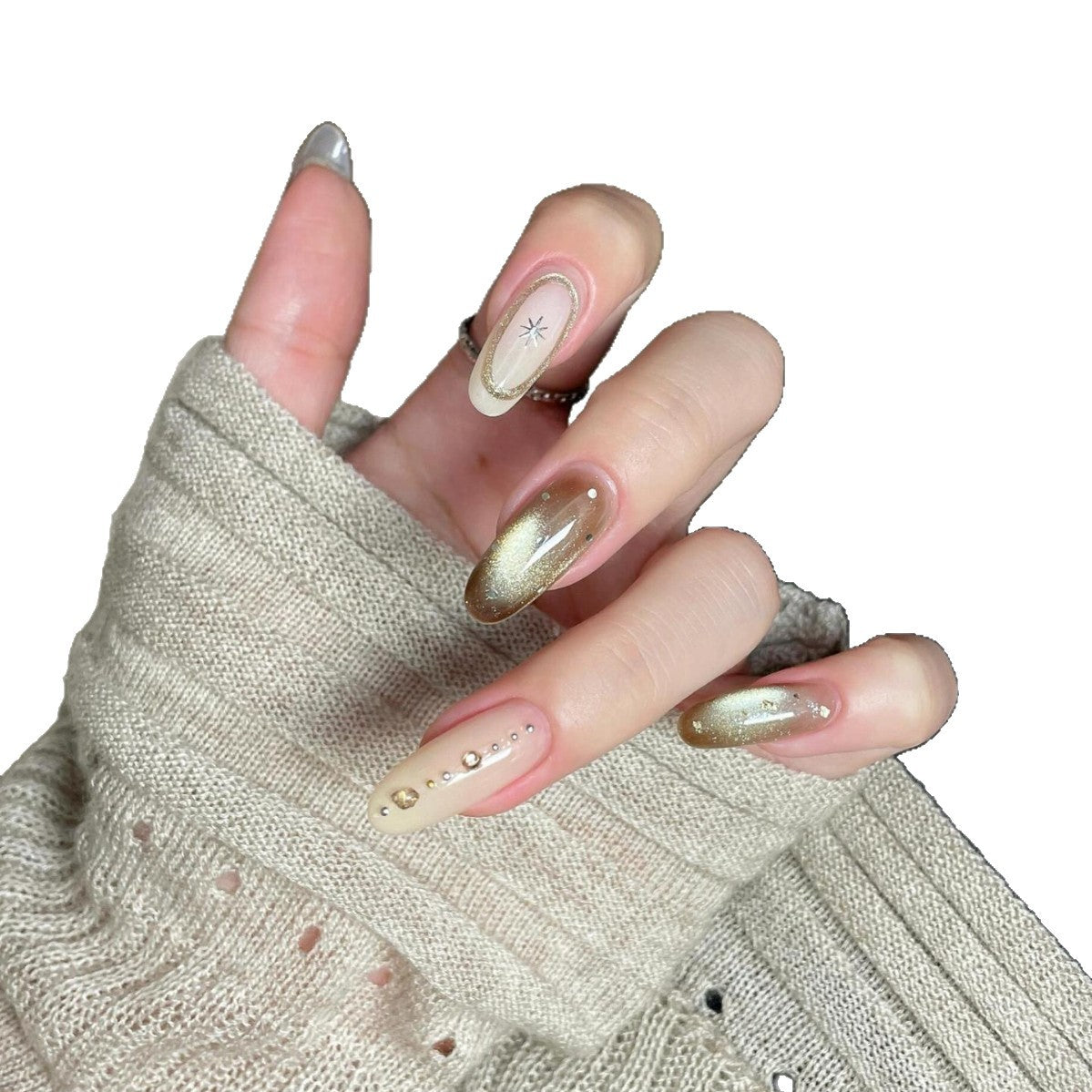 Kunstnägel mit Glitzer- und Sternendesign Brehn