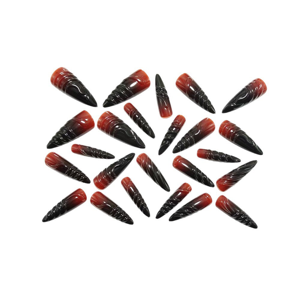 Kunstnagelset mit Eleganten Spitzen und Schwarz-Rotem Farbverlauf Brehn