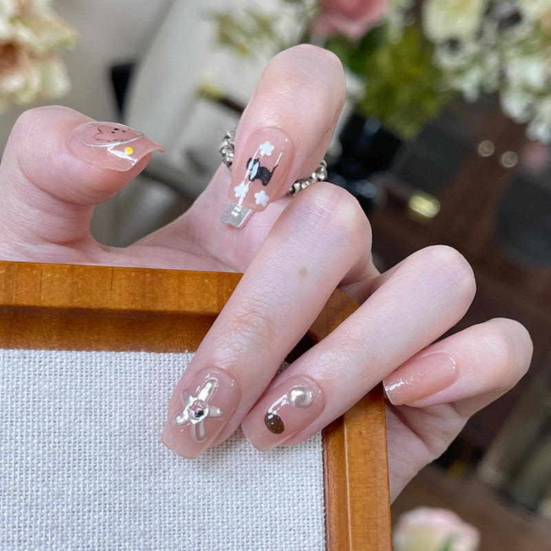 Dekoratives Press-On-Nagelset mit einzigartigen Designs Brehn
