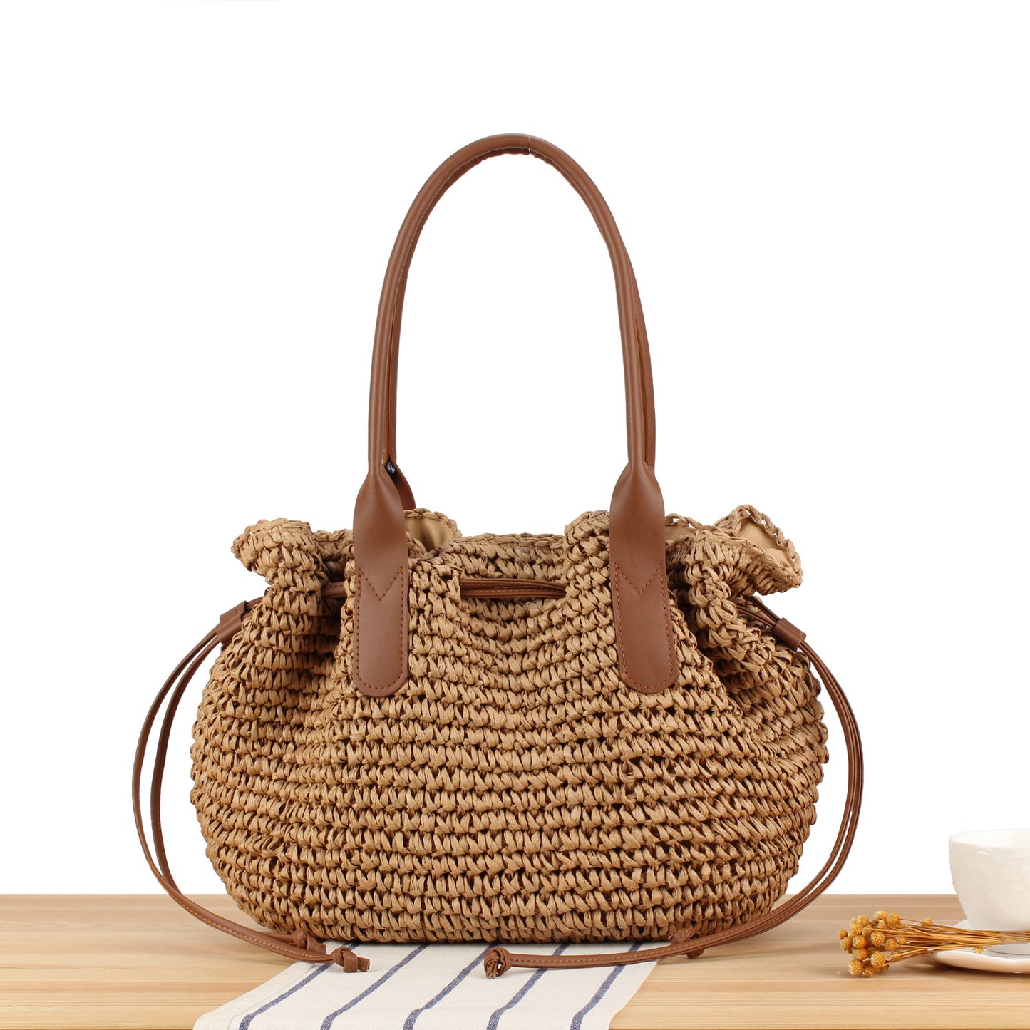 Handtasche mit Weichem Ledergriff und Geräumigem Innenraum Brehn