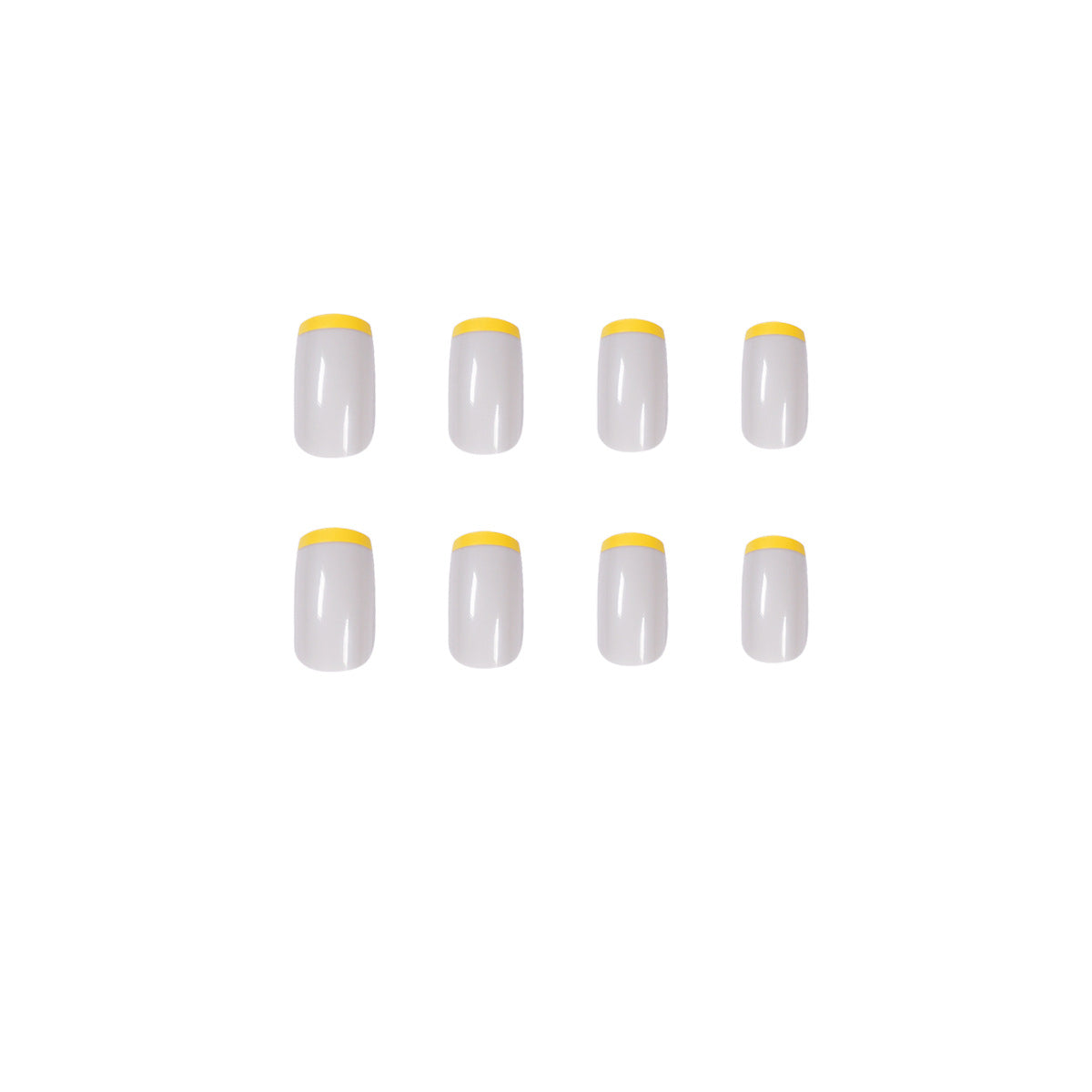 Kunstvolle Nagelverlängerungen mit modernem French-Tip Design Brehn
