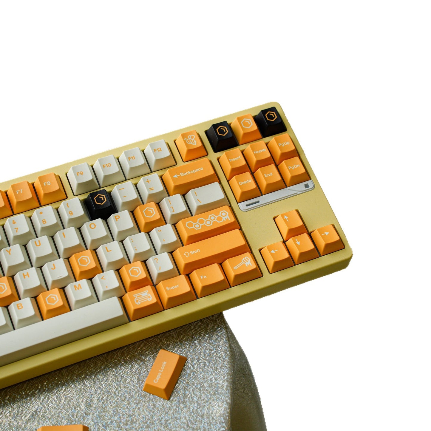Retro-themed Mechanische Tastatur Brehn
