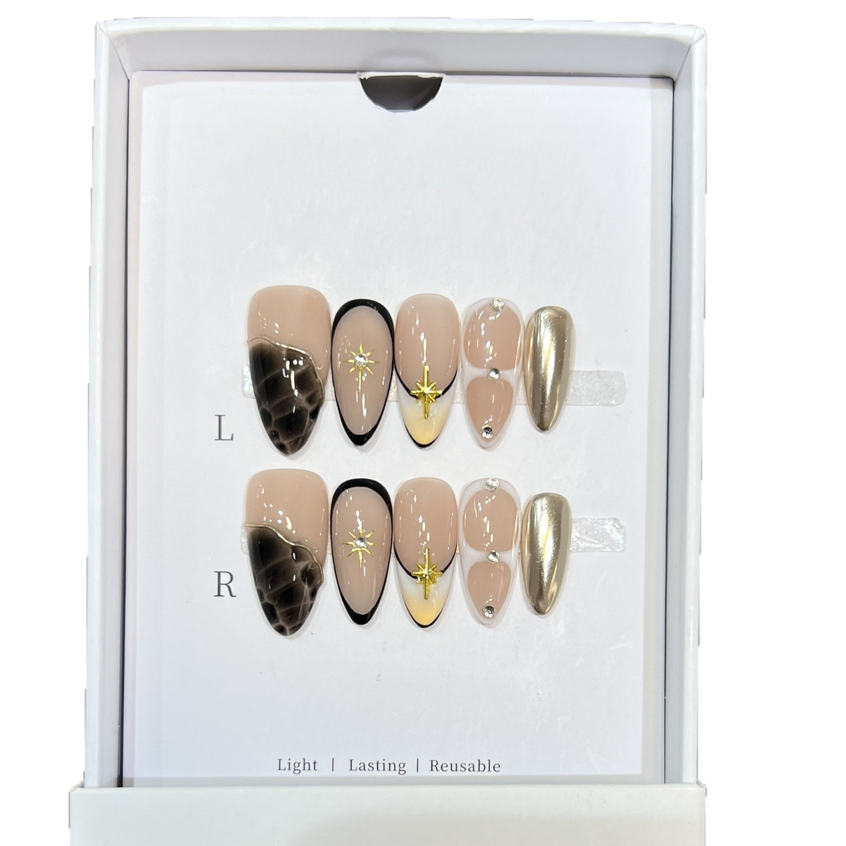 Wiederverwendbares Stiletto-Nagelkunst-Set mit Stern- und Goldakzenten Brehn