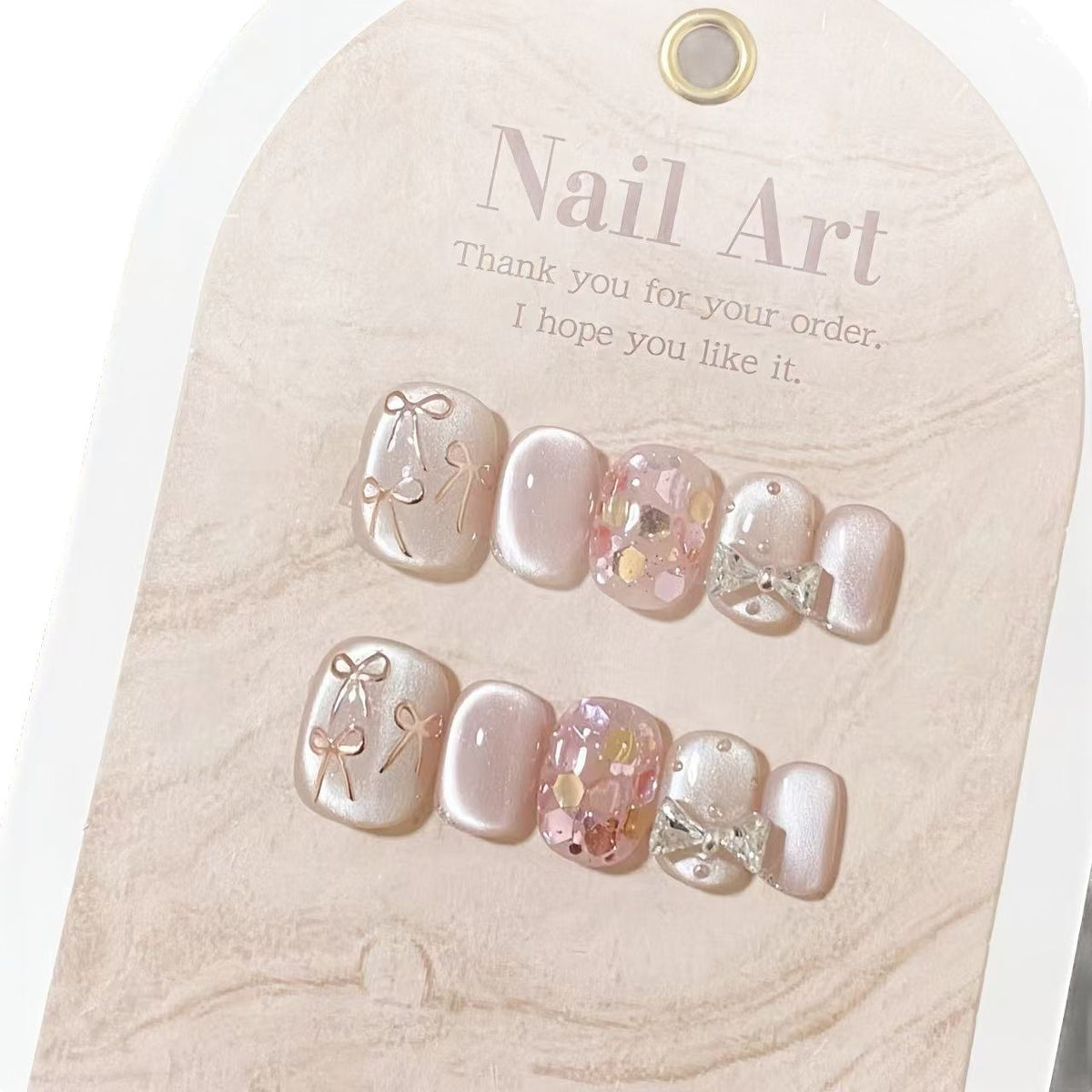 Dekorative Nagelkunst