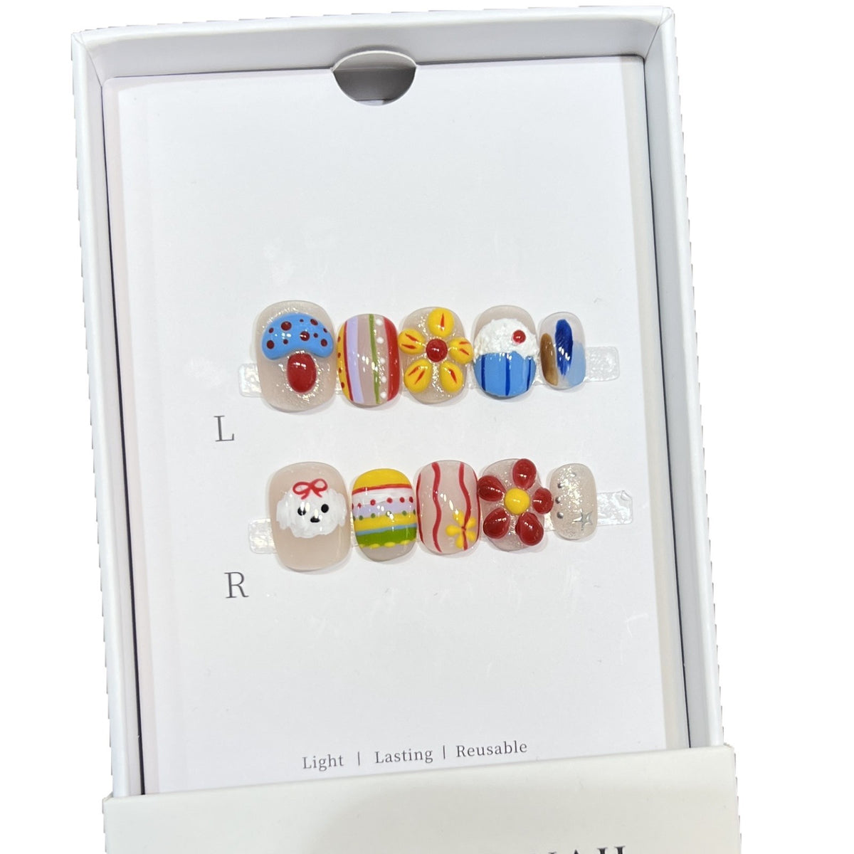 Dekoratives Press-On Nagelkunstset mit lustigen und verspielten Designs Brehn