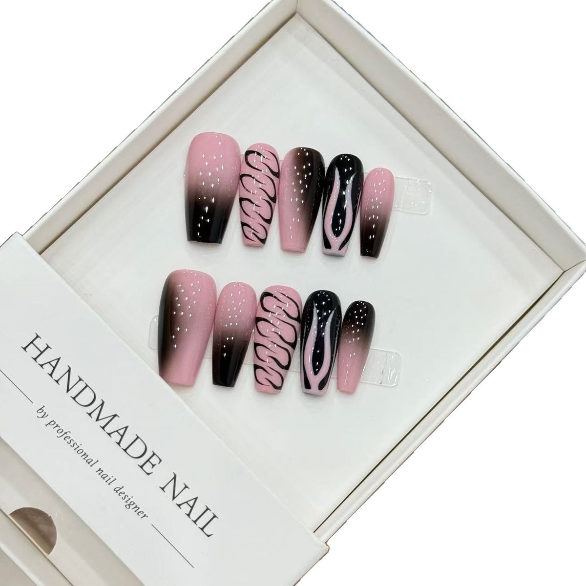 Künstlerisches Press-On-Nagelset mit einzigartigen abstrakten Designs