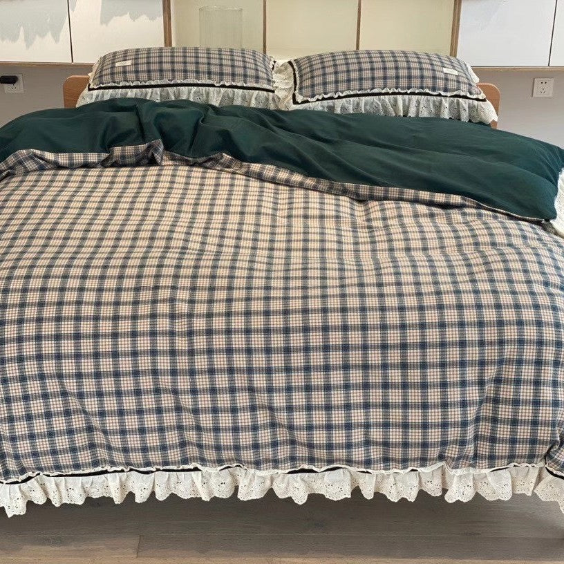 Elegantes kariertes Baumwoll-Bettwäsche-Set mit Spitzenrand