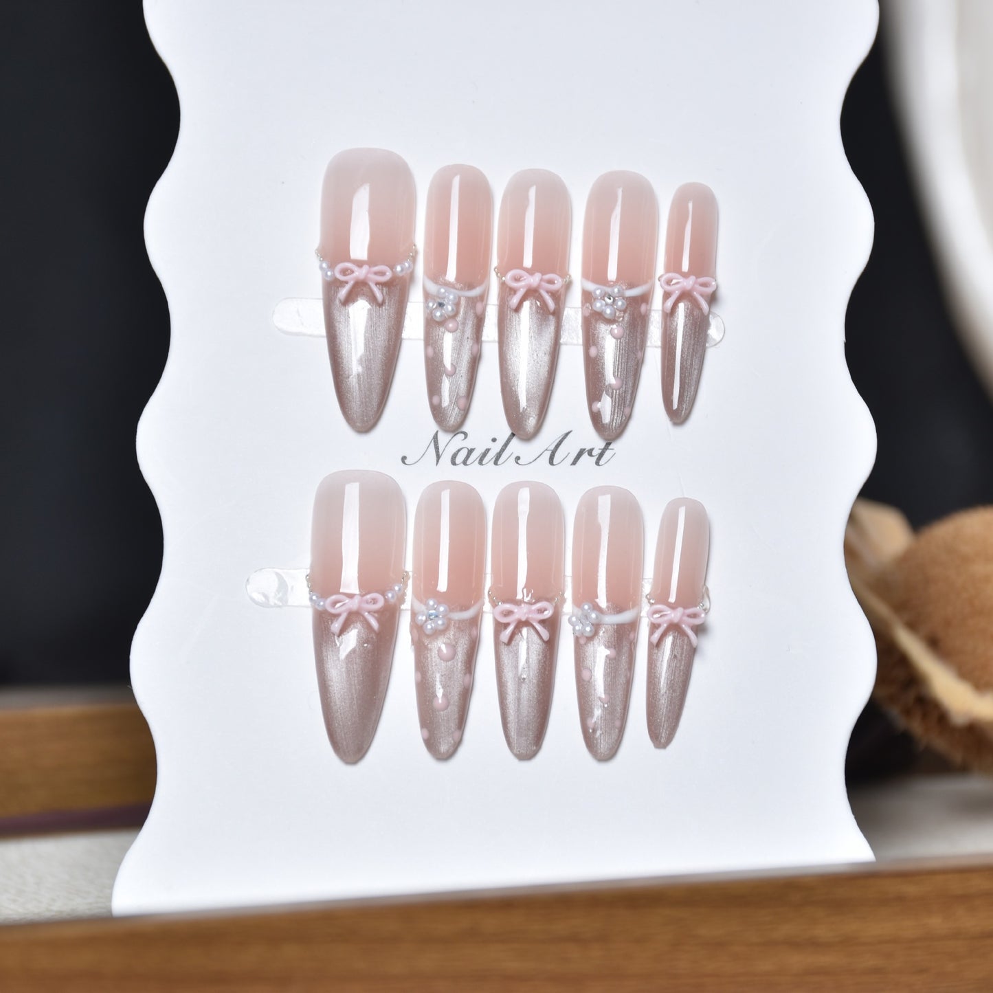 Eleganter verlängerter Stiletto Press-On-Nagel-Set Brehn