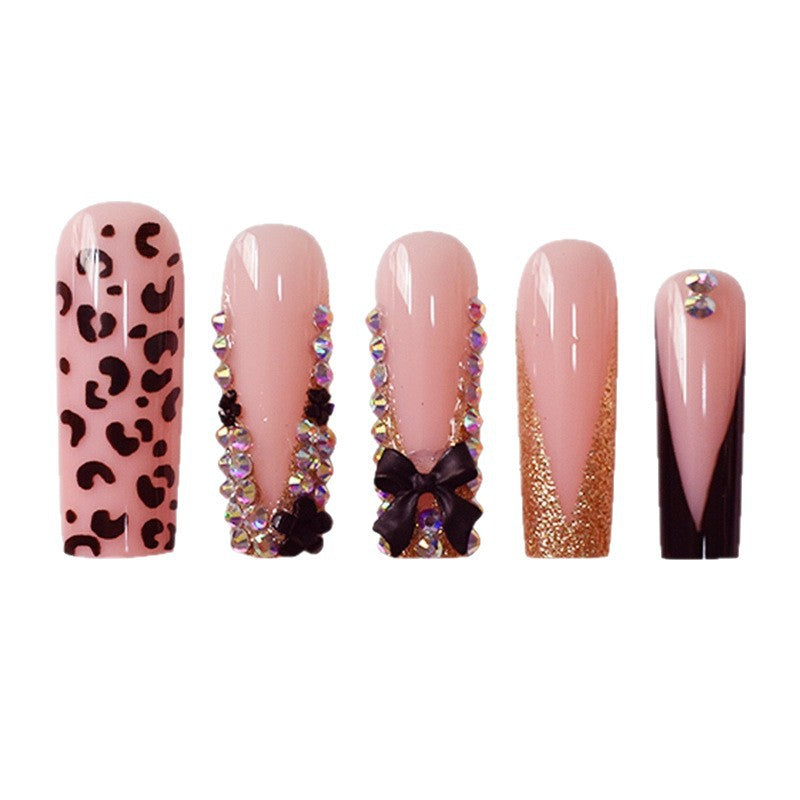Glamouröses Press-On Nagelkunstset mit Strass- und Leopardenakzenten Brehn
