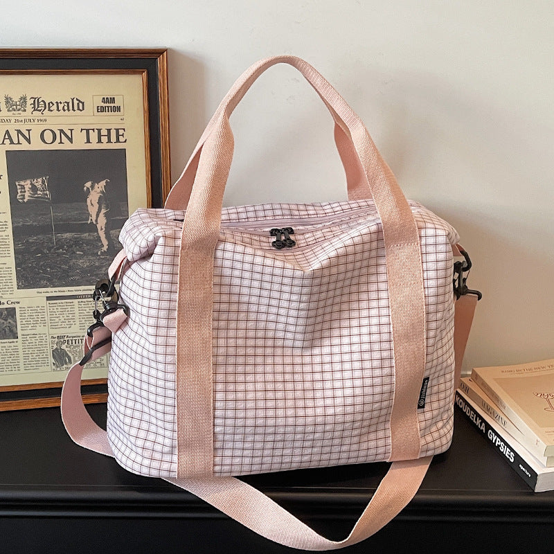 Gestreifter Reise-Duffle