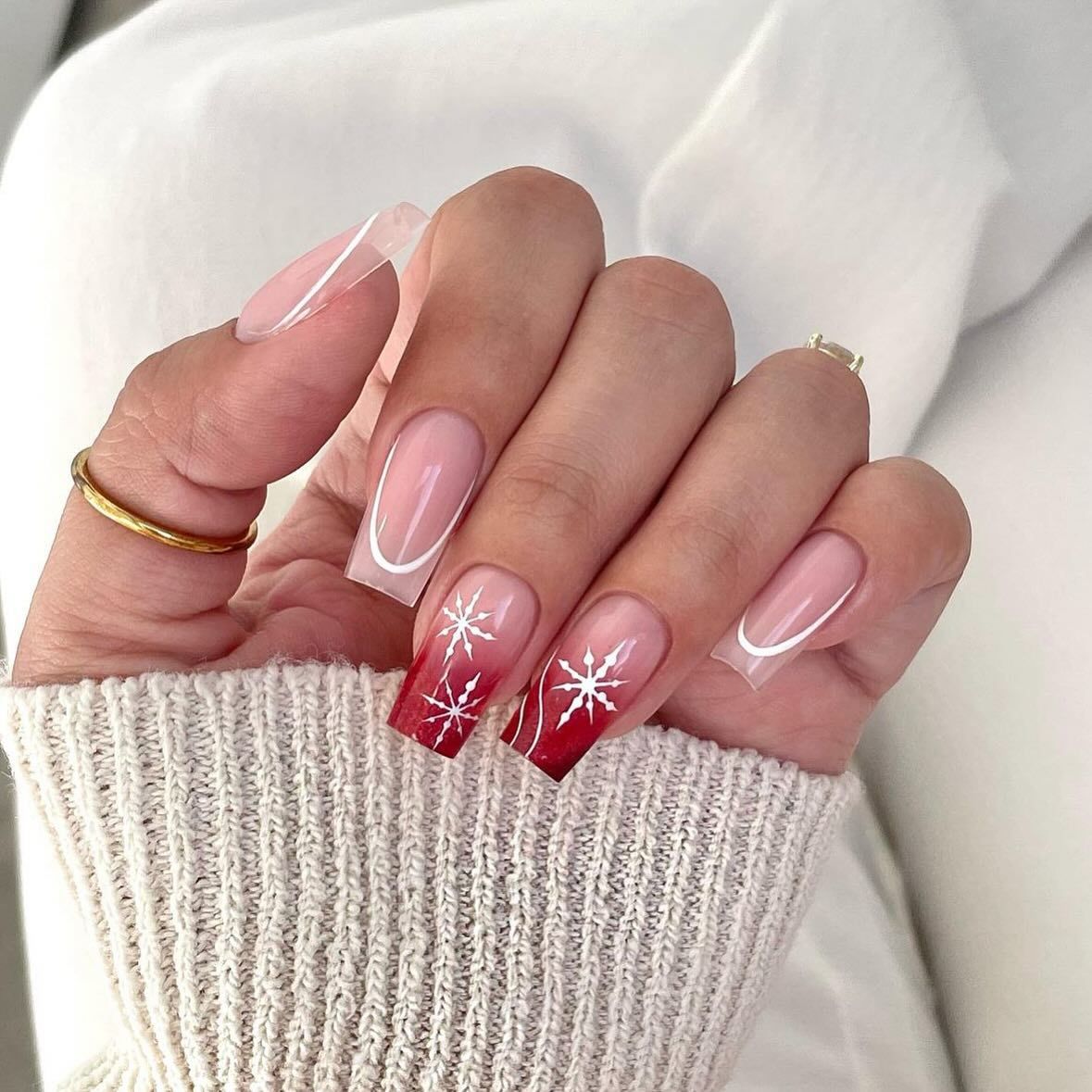 Festliches Press-On-Nagelset mit Winter-Schneeflocken-Design Brehn