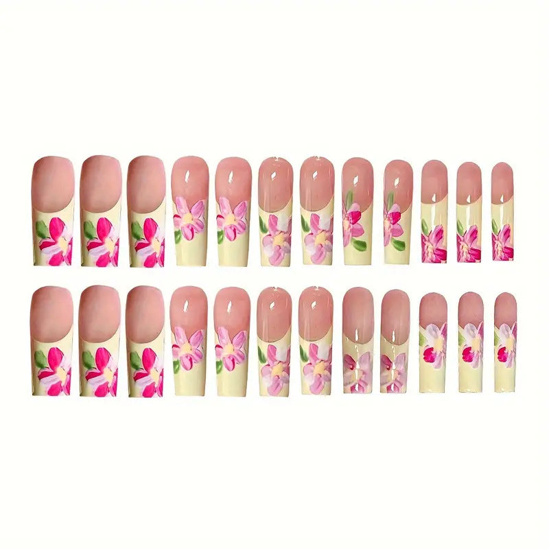 Dekorative florale Design-Nagelverlängerungen Brehn