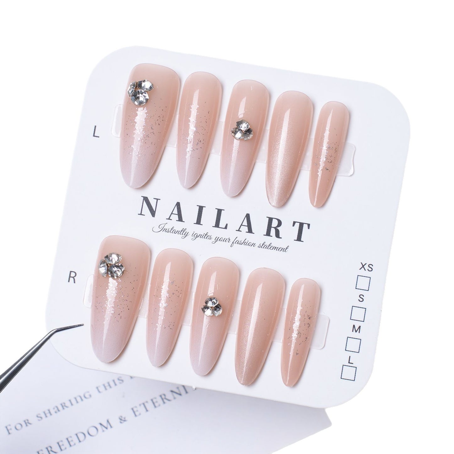 Elegantes Press-On Nageldesign Brehn